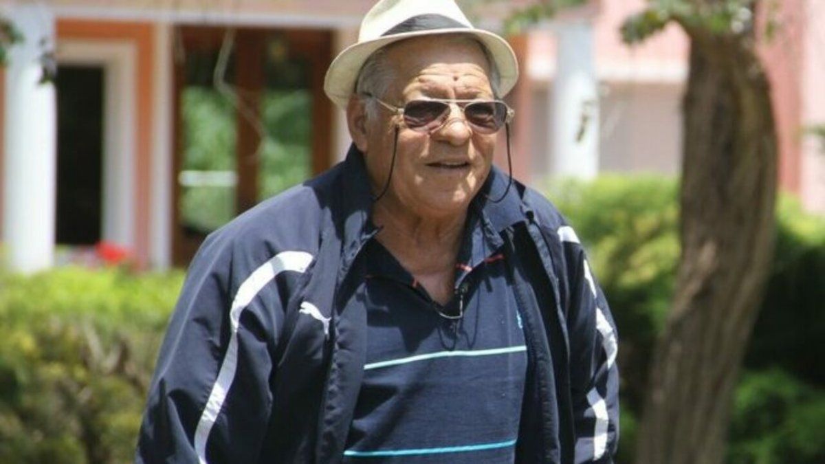 Agustín Mencho Balbuena falleció este martes a los 75 años. Surgió en Colón y brilló en Independiente.