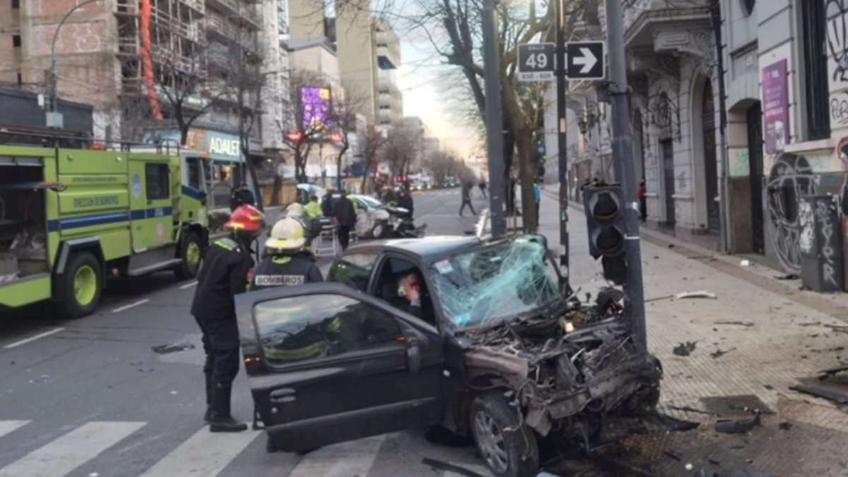 Un accidente fatal tuvo lugar en la ciudad de La Plata. Un accidente fatal tuvo lugar en la ciudad de La Plata.