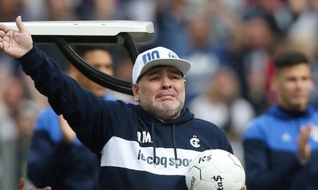 Diego Maradona recordó a Doña Tota en este Día de la Madre. Diego Maradona recordó a Doña Tota en este Día de la Madre.