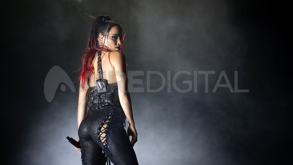 Lali Espósito en su presentación de “Disciplina Tour” en la Estación Belgrano.