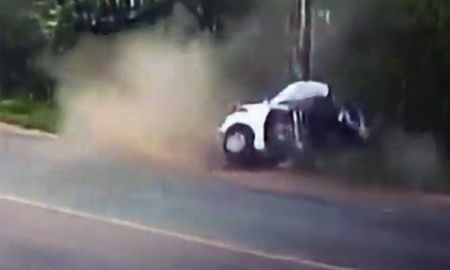 video: un auto choco y se partio en dos en brasil video: un auto choco y se partio en dos en brasil