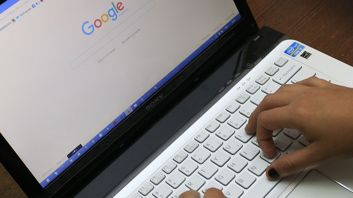 Los expertos recomiendan mantener actualizados los antivirus en todos los dispositivos electr&oacute;nicos.&nbsp;