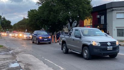 Nueva marcha por Jeremías Monzón: pese a la lluvia, una caravana de autos marchó de Santo Tomé hacia Tribunales pidiendo justicia