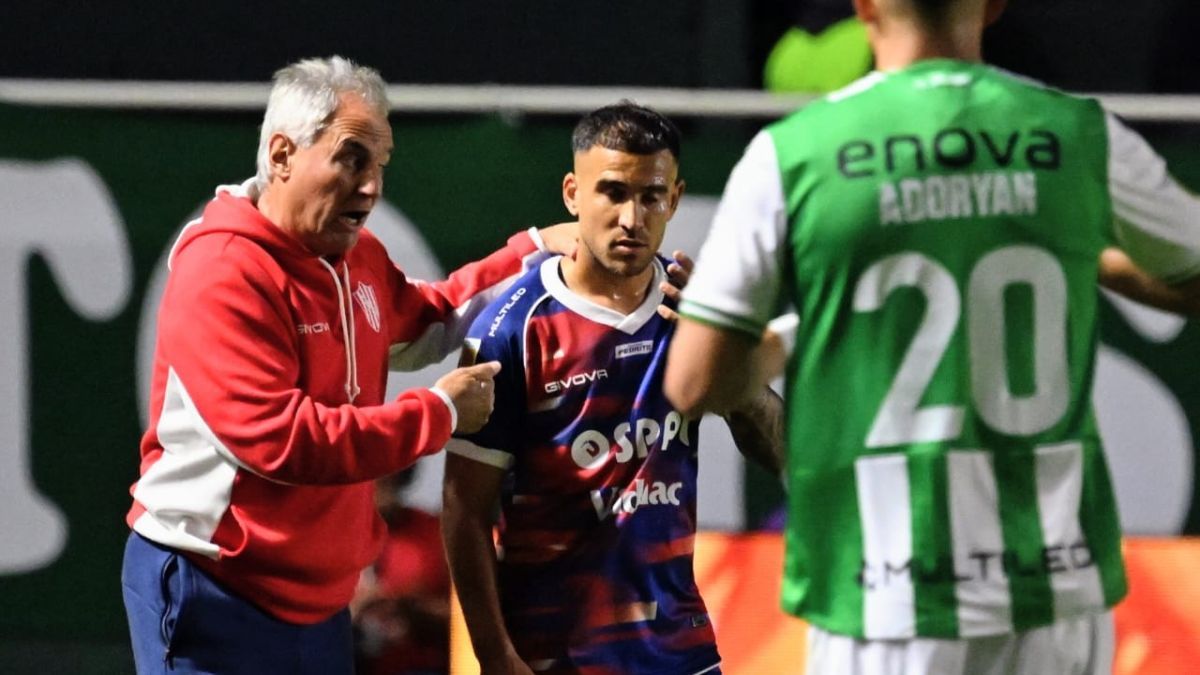 Leonardo Madelón fue autocrítico post Banfield: No fue el peor partido pero no hicimos lo que veníamos haciendo.