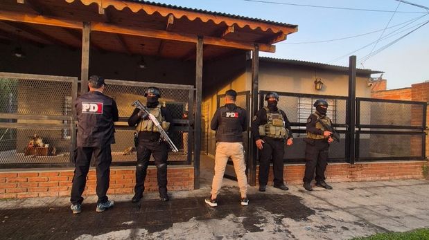 Alto Verde: allanaron la casa de un jugador de fútbol de Unión y secuestraron artículos eléctrónicos