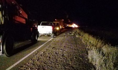 choque, fuego y muerte en una ruta de neuquen: tres personas murieron calcinadas choque, fuego y muerte en una ruta de neuquen: tres personas murieron calcinadas
