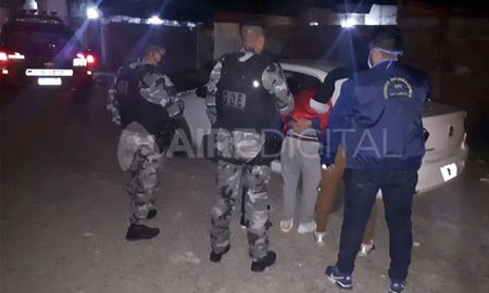 El joven fue detenido anoche en Varadero Sarsotti por la División Informaciones y las GOE El joven fue detenido anoche en Varadero Sarsotti por la División Informaciones y las GOE