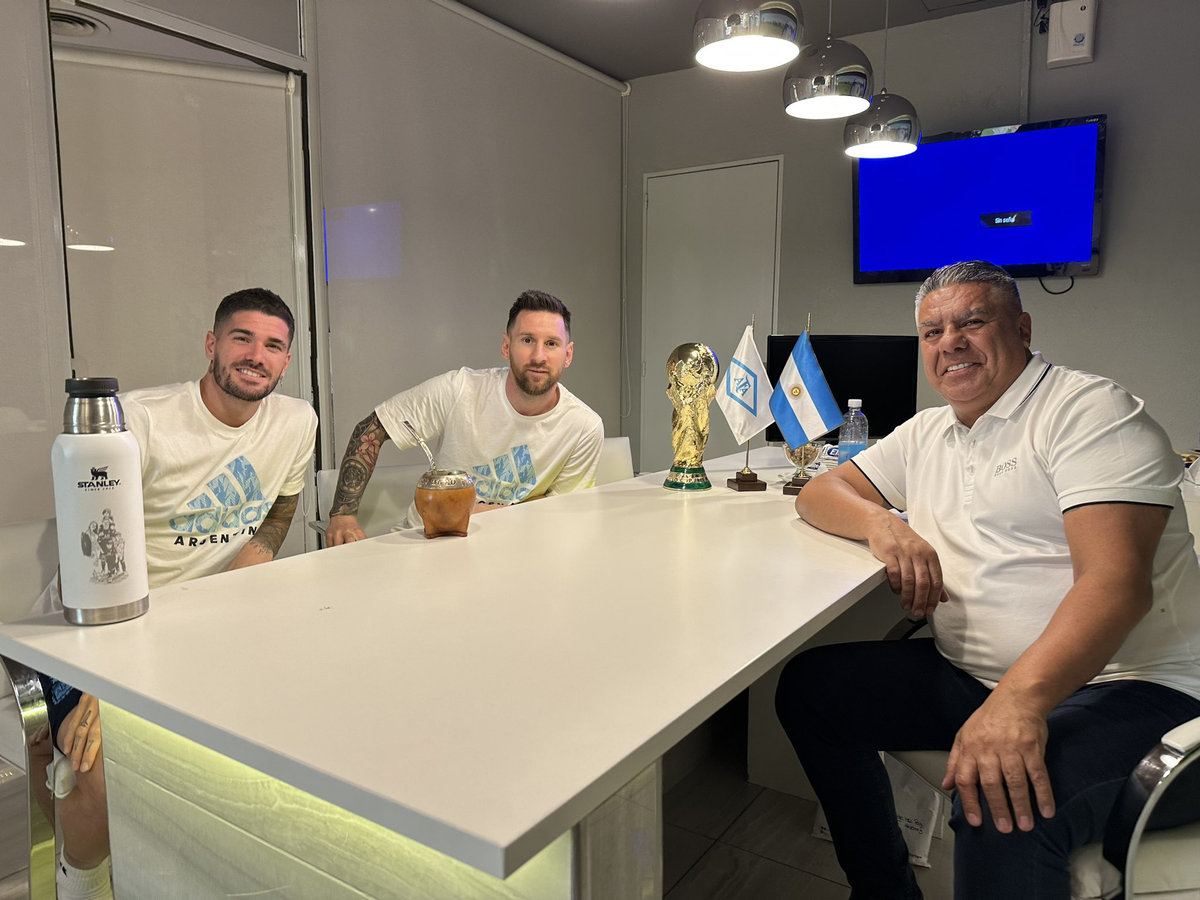 Una de las fotos de la cábala de Claudio Tapia en partidos anteriores. Una de las fotos de la cábala de Claudio Tapia en partidos anteriores.