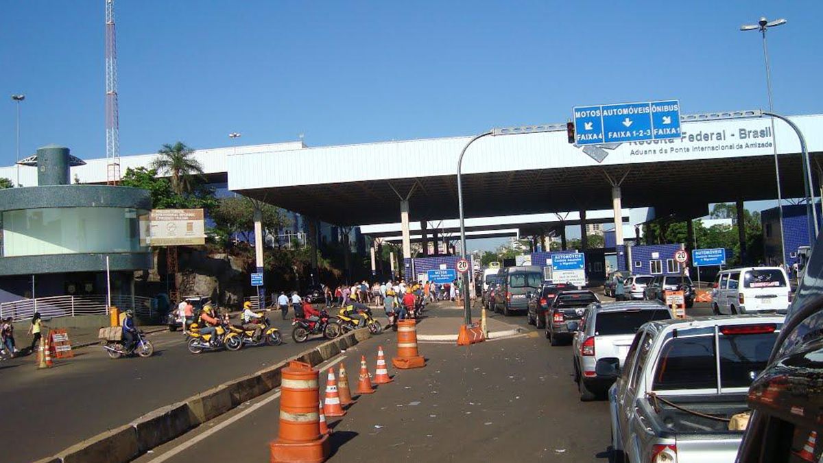 Argentina cierra fronteras, aeropuertos y puertos hasta el 31 de marzo para contener al coronavirus