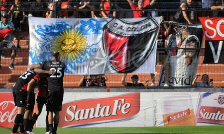 El Club Atlético Colón enfrenta este martes a Central Córdoba por la tercera fecha de la Copa de la Liga. El Club Atlético Colón enfrenta este martes a Central Córdoba por la tercera fecha de la Copa de la Liga.