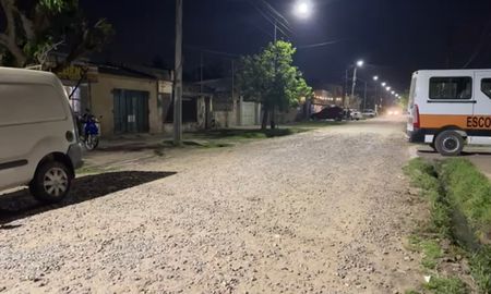 El siniestro se dio pasadas las 21 y motivó la presencia de bomberos y policías en el lugar. El siniestro se dio pasadas las 21 y motivó la presencia de bomberos y policías en el lugar.