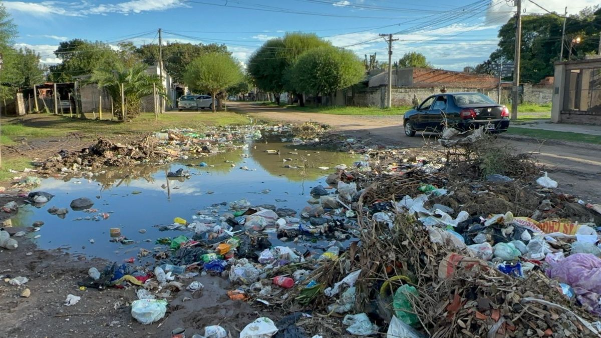 As&iacute; se encuentra calle Vi&ntilde;as, casi llegando a Gorriti.