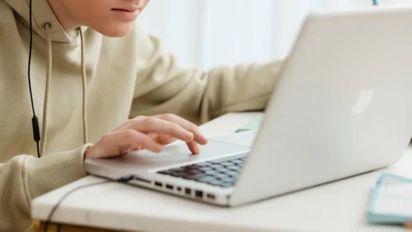 Histórico: irá a juicio el joven que usó IA para crear imágenes eróticas de sus compañeras menores de edad en Córdoba