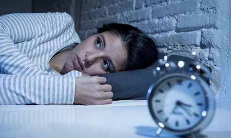 La explicación de la psicología sobre despertarse a la madrugada. La explicación de la psicología sobre despertarse a la madrugada.
