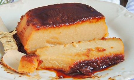 Budín de pan y chocolate blanco, by Maru Botana. Budín de pan y chocolate blanco, by Maru Botana.