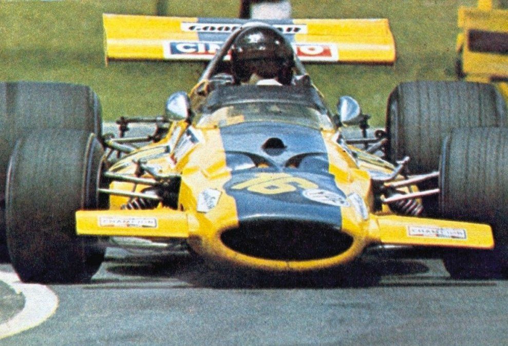 El domingo 24 de enero de 1971, en el circuito Nº 9 del Autódromo de Buenos Aires y, al volante del McLaren M7C-Cosworth Nº 16, de 440 HP, disputó una prueba no puntable de la Fórmula 1, que volvía al país tras una ausencia de 11 años. Lole largó 5º una competencia en la que se corrieron dos series a 50 giros cada una, y finalizó 3º.