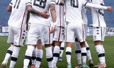Vélez cortó su sequía goleadora y arrolló a Lanús. Vélez cortó su sequía goleadora y arrolló a Lanús.