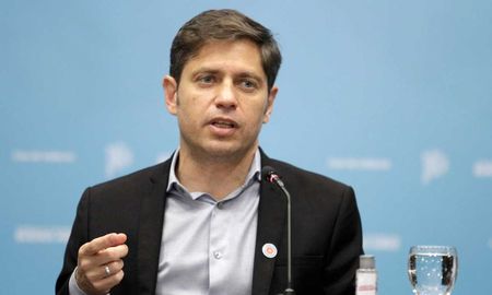 El gobernador de la provincia desmintió al vocero presidencia, Manuel Adorni, quien publicó el fragmento de un video recortado en su contra. El gobernador de la provincia desmintió al vocero presidencia, Manuel Adorni, quien publicó el fragmento de un video recortado en su contra.