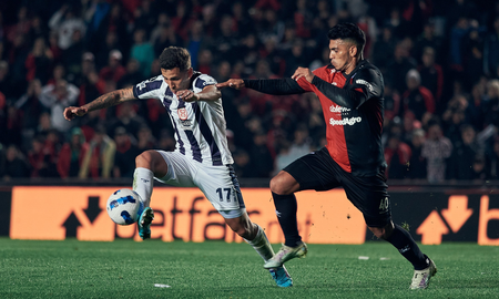 Colón y Talleres se enfrentan en Mendoza por la Copa Argentina. Colón y Talleres se enfrentan en Mendoza por la Copa Argentina.