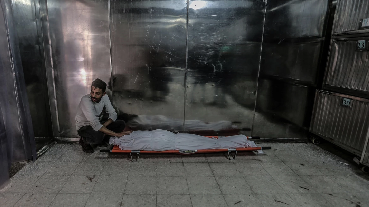 Un hombre fue encontrado con vida despu&eacute;s de haber sido declarado muerto y pasar la noche en el congelador de la morgue de un hospital en la ciudad india de Moradabad.