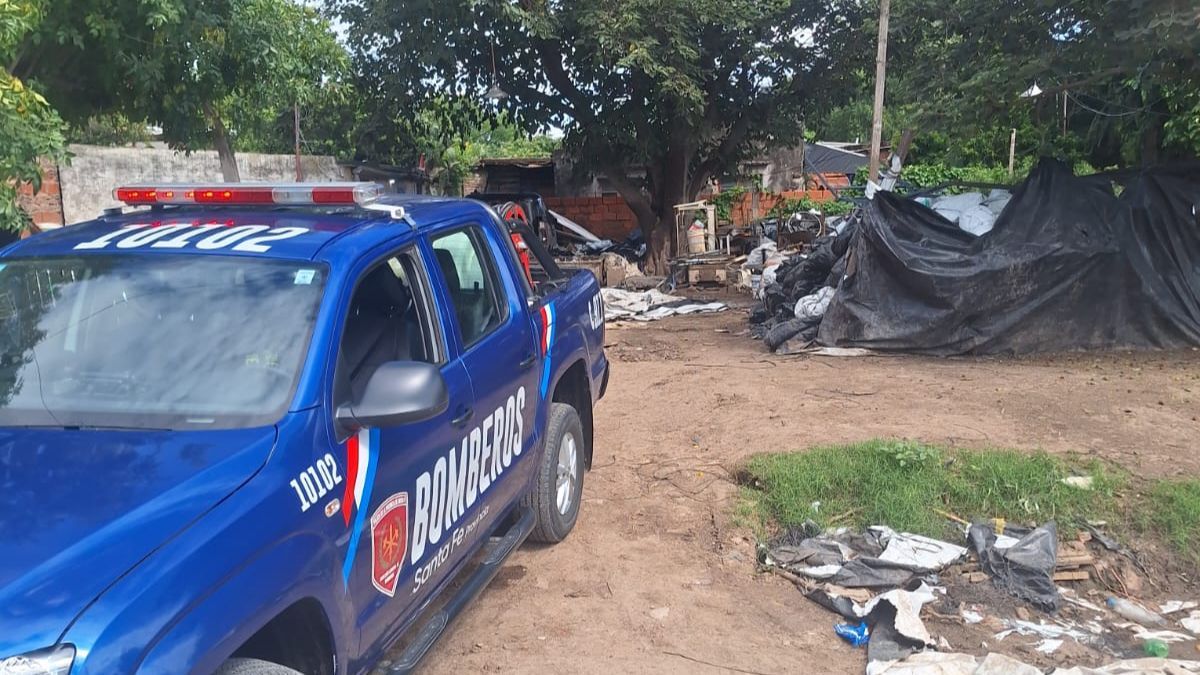 Personal de Bomberos y Comando Radioel&eacute;ctrico trabaj&oacute; en el lugar.