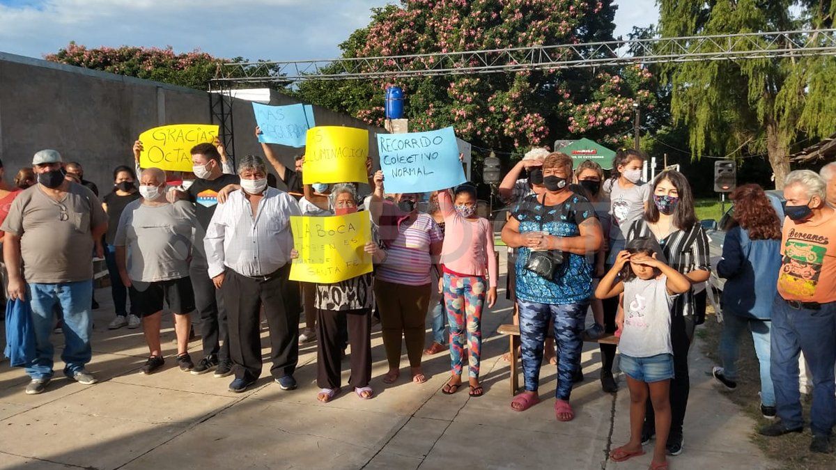 Los vecinos del barrio La Boca piden un camino asfaltado para que puedan entrar las ambulancias