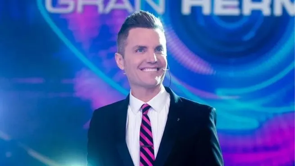 Se supo que Santiago del Moro y realizó fotos originales y nuevas para la presentación del programa. Se supo que Santiago del Moro y realizó fotos originales y nuevas para la presentación del programa.