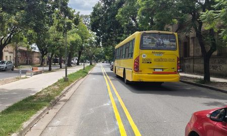 En el marco de la obra de mejora integral, la Municipalidad de Santa Fe avanza en una nueva ciclovía sobre la avenida Juan José Paso. En el marco de la obra de mejora integral, la Municipalidad de Santa Fe avanza en una nueva ciclovía sobre la avenida Juan José Paso.
