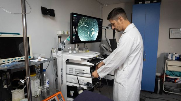 Especialistas alertaron sobre el crecimiento del cáncer colorrectal en personas jóvenes.