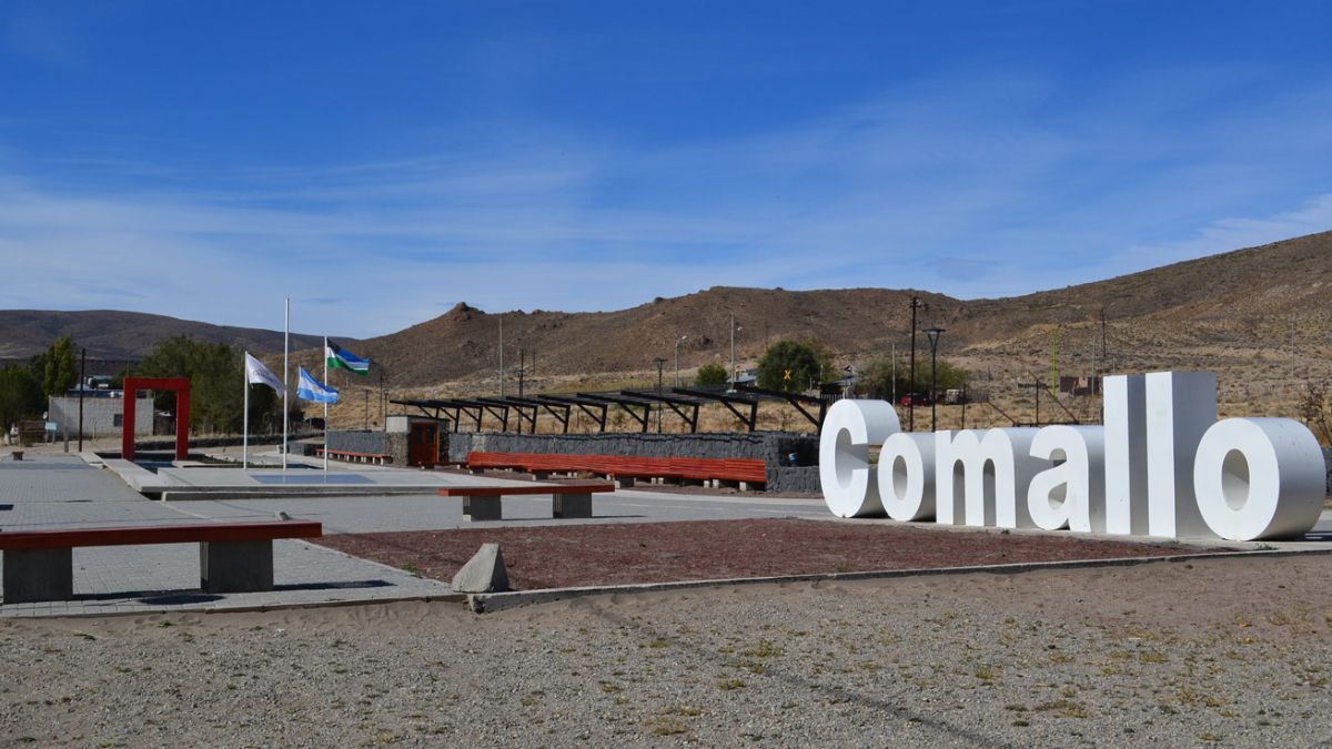 La Fiesta de la Cordialidad reúne música, destrezas criollas y la identidad cultural de Comallo. La Fiesta de la Cordialidad reúne música, destrezas criollas y la identidad cultural de Comallo.