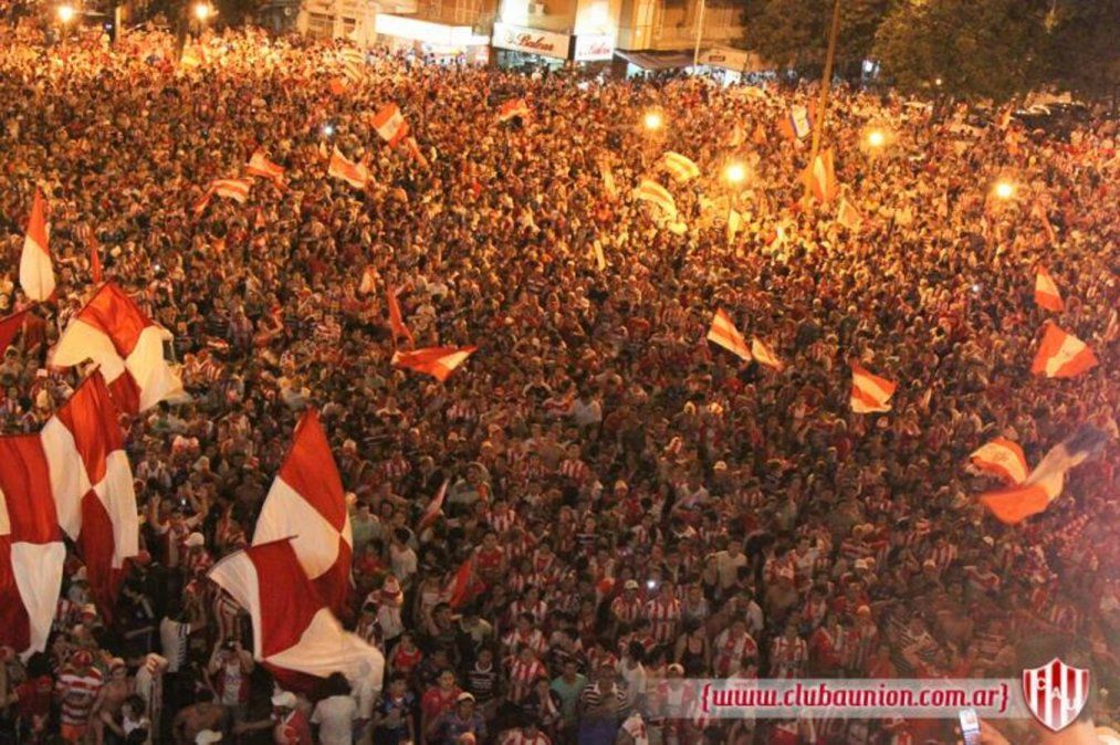 Los festejos de Unión en la ex-Rotonda. Año 2014.