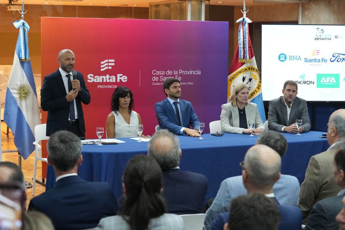 Maximiliano Pullaro lanzó Agroactiva 2026 en Buenos Aires: "Santa Fe volverá a mostrar que la salida de Argentina es con el campo y la industria". Maximiliano Pullaro lanzó Agroactiva 2026 en Buenos Aires: "Santa Fe volverá a mostrar que la salida de Argentina es con el campo y la industria".