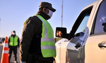Los argentinos varados en el interior podrán tramitar nuevamente un certificado de regreso a sus hogares. Los argentinos varados en el interior podrán tramitar nuevamente un certificado de regreso a sus hogares.