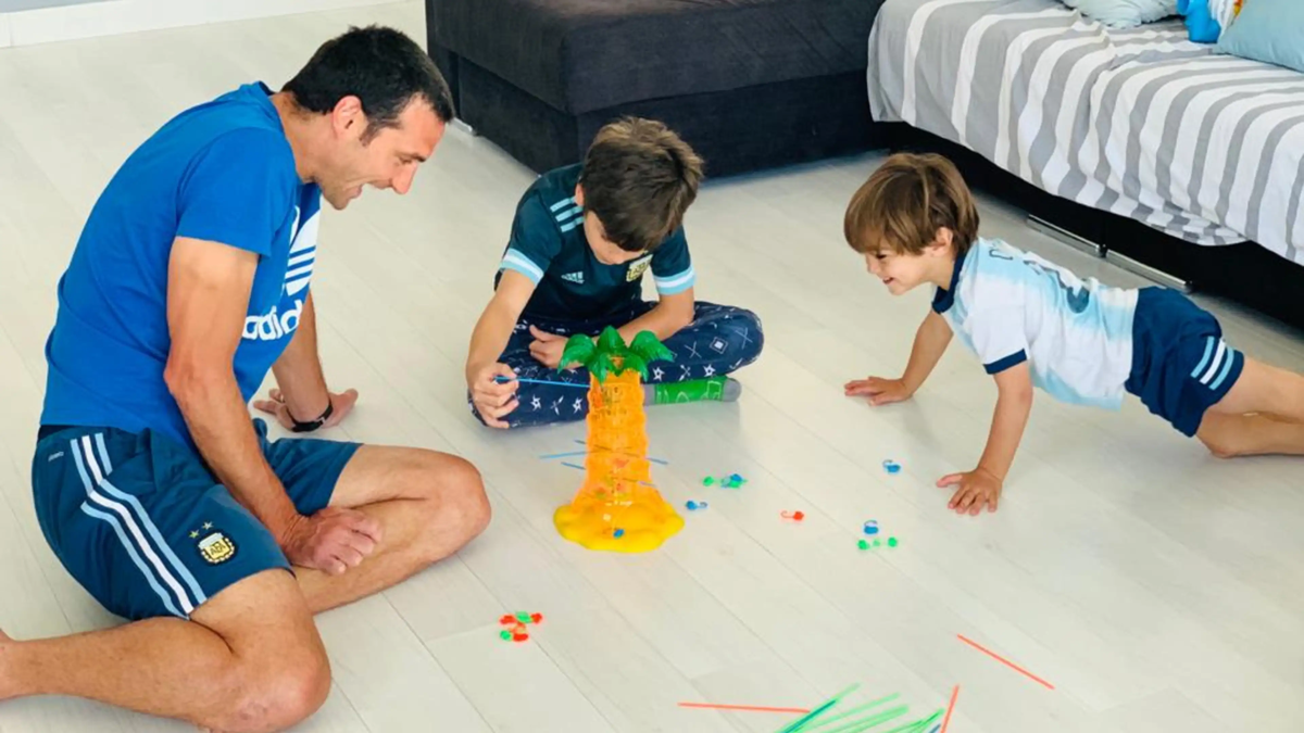 Luego de consagrarse como el campeón del mundo, Lionel Scaloni decidió tomarse unos días y pasarlos en familia.