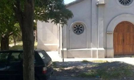Un cura violó la cuarentena en Mendoza: lo encontraron en un auto con una mujer Un cura violó la cuarentena en Mendoza: lo encontraron en un auto con una mujer