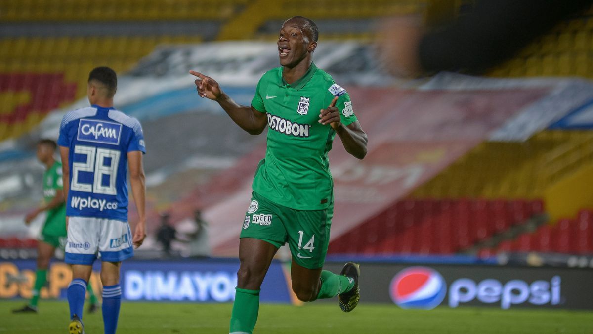 Baldomero Perlaza se entrena en Colón bajo las órdenes de Sergio Rondina. El volante cafetero es jugador sabalero hasta diciembre de 2023