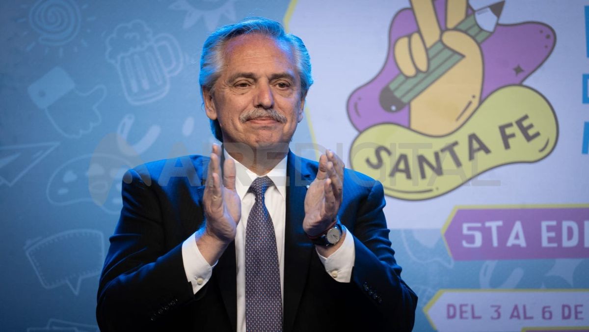 El presidente de la Nación, Alberto Fernández, participó, junto al exmandatario de Bolivia, Evo Morales, de la Feria del Libro Nacional y Popular que se realiza en la ciudad de Santa Fe.