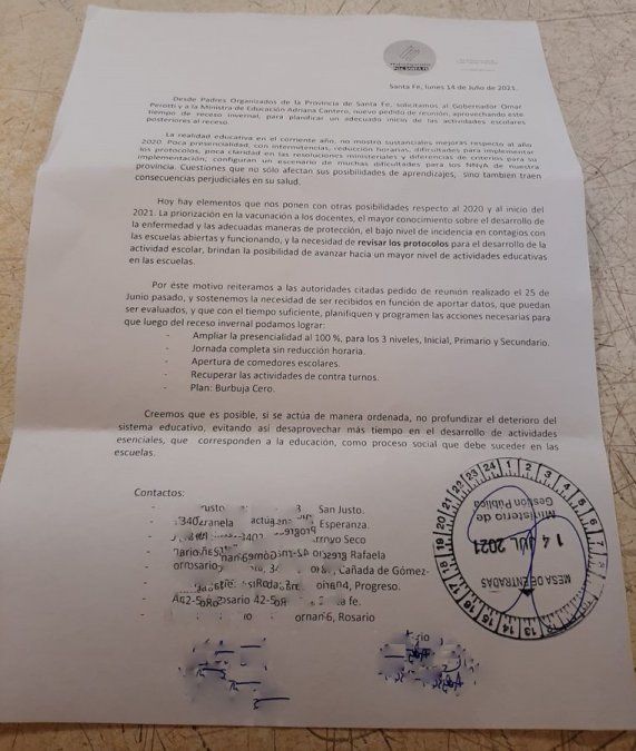 El documento que los Padres Organizados entregaron en el Ministerio.