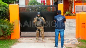 Ingreso a la casa del Zurdo Villarroel en Alto Verde, cuando el narco fue detenido por investigadores del área de drogas de Santa Fe. 