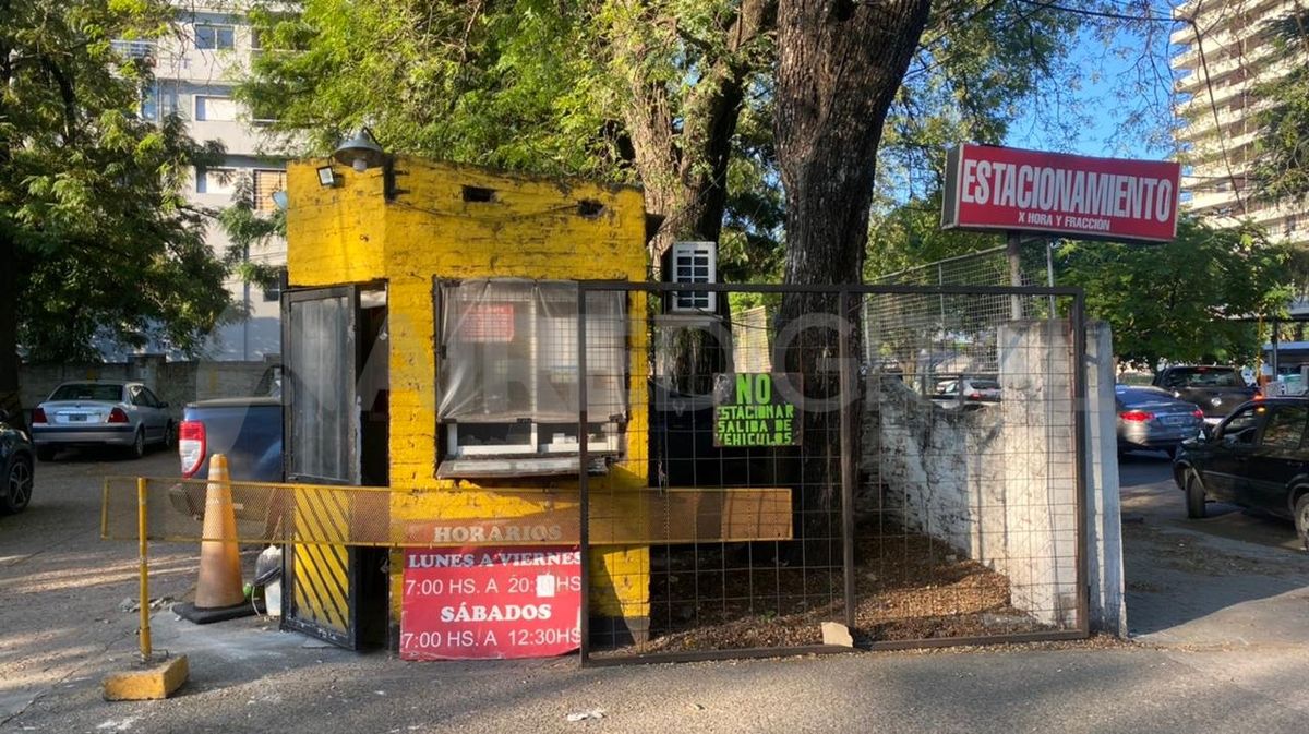 Esta semana, un grupo violento de cuidacoches atacó al hijo de la duela del estacionamiento ubicado frente a la Terminal.