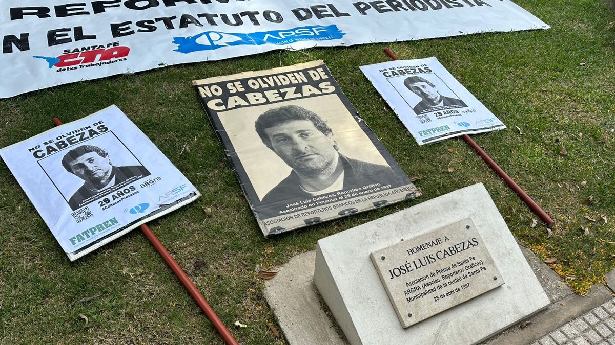 Periodistas y reporteros gráficos recordaron a José Luis Cabezas en Santa Fe.