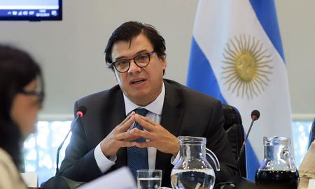 Claudio Moroni inauguró la reunión del Consejo del Salario y negocian tramos y mes de revisión.