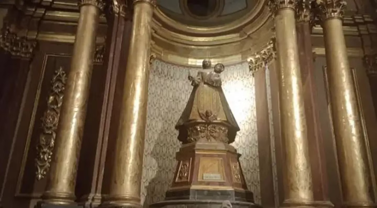 Corona de la Virgen de Nieva de la Catedral