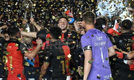A cuatro meses de ganar la Copa de la Liga, Colón pudo festejar junto a su gente en el Brigadier López. A cuatro meses de ganar la Copa de la Liga, Colón pudo festejar junto a su gente en el Brigadier López.