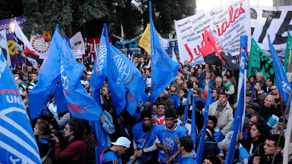 La CGT quiere armar una movilización en apoyo al Gobierno para el 17 de octubre