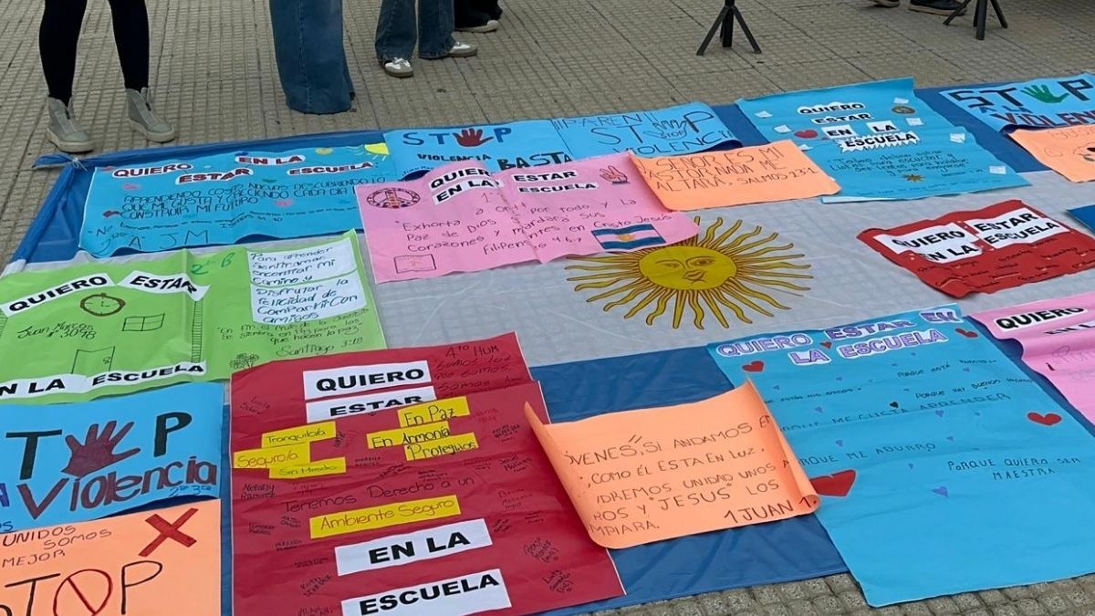 Las cartulinas de la convocatoria. Las cartulinas de la convocatoria.