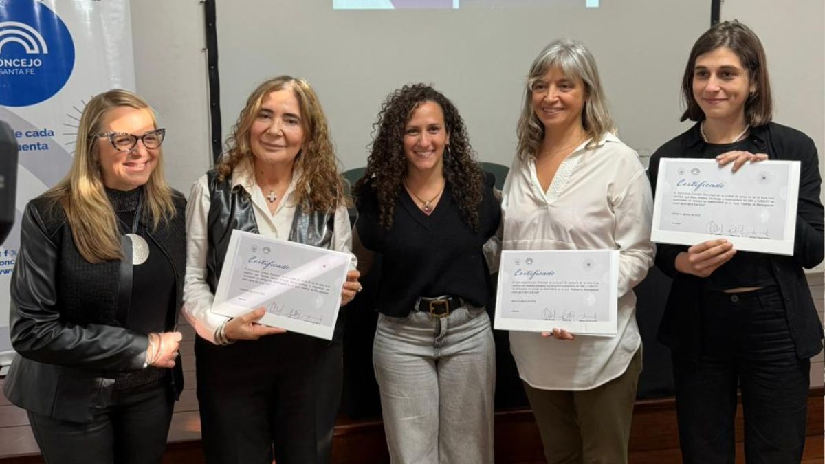 La actividad se llevó a cado en el marco del proyecto de ordenanza para crear el Plan Municipal de Perimenopausia, Menopausia y Climaterio, impulsado por las concejalas Silvina Cian y Laura Mondino. La actividad se llevó a cado en el marco del proyecto de ordenanza para crear el Plan Municipal de Perimenopausia, Menopausia y Climaterio, impulsado por las concejalas Silvina Cian y Laura Mondino.