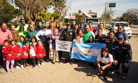 Gobernador Crespo y San Justo fueron protagonistas del recorrido de la antorcha suramericana. Gobernador Crespo y San Justo fueron protagonistas del recorrido de la antorcha suramericana.
