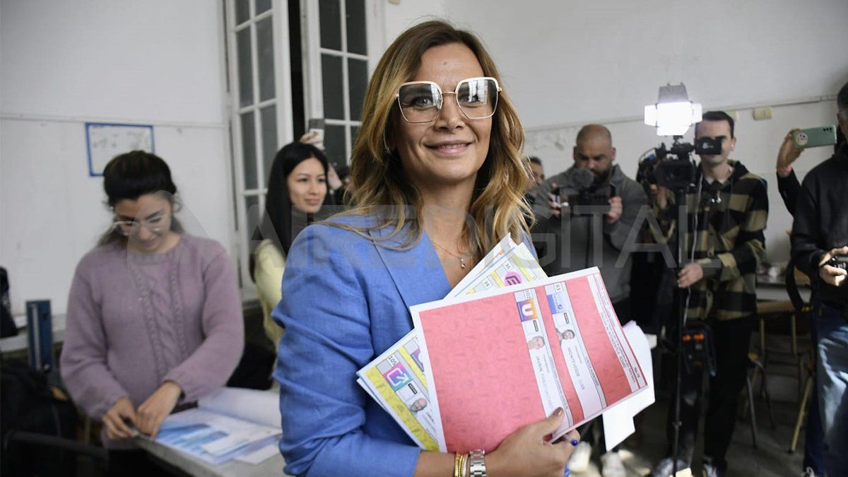 Amalia Granata hizo una buena elección, consiguió retener su banca e ingresará, al menos, otros seis diputados y diputadas a partir de diciembre. Amalia Granata hizo una buena elección, consiguió retener su banca e ingresará, al menos, otros seis diputados y diputadas a partir de diciembre.