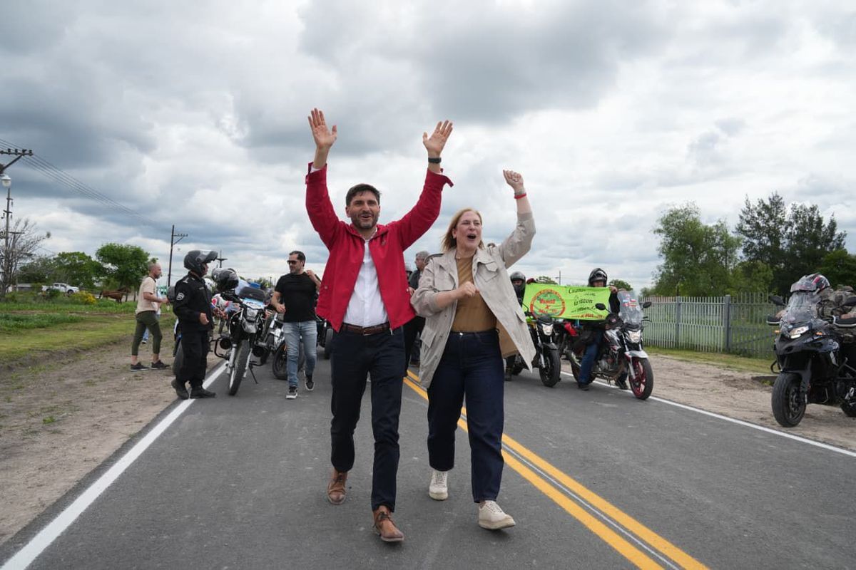 Pullaro y Scaglia inauguraron la pavimentaci&oacute;n de la ruta provincial N&deg; 3.